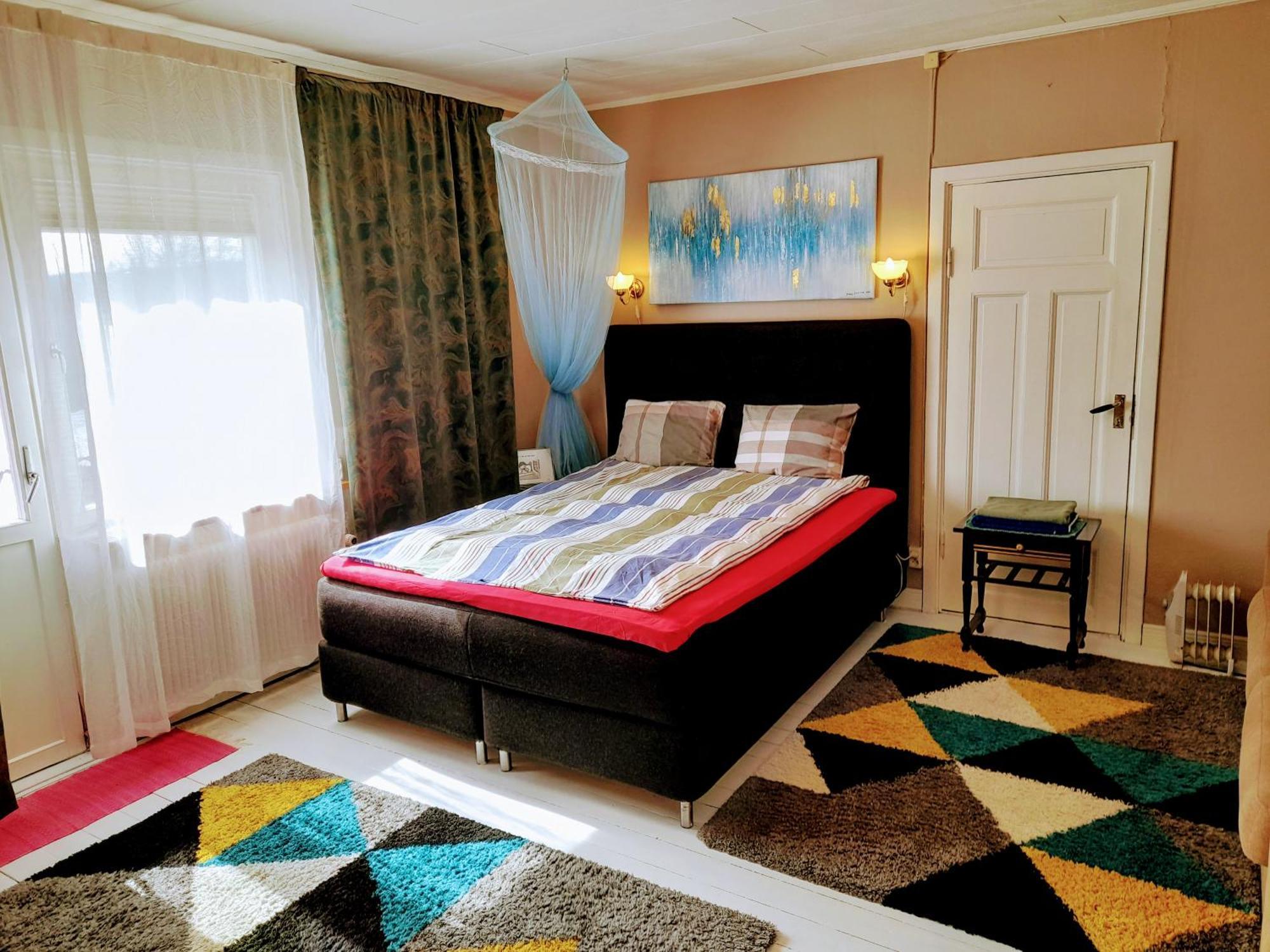 Homestay Cheerful 1-bedroom, 120 M From Sandbach *